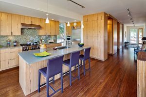 Breezehouse-Healdsburg-California-Kitchen-Island-Breakfast-Table